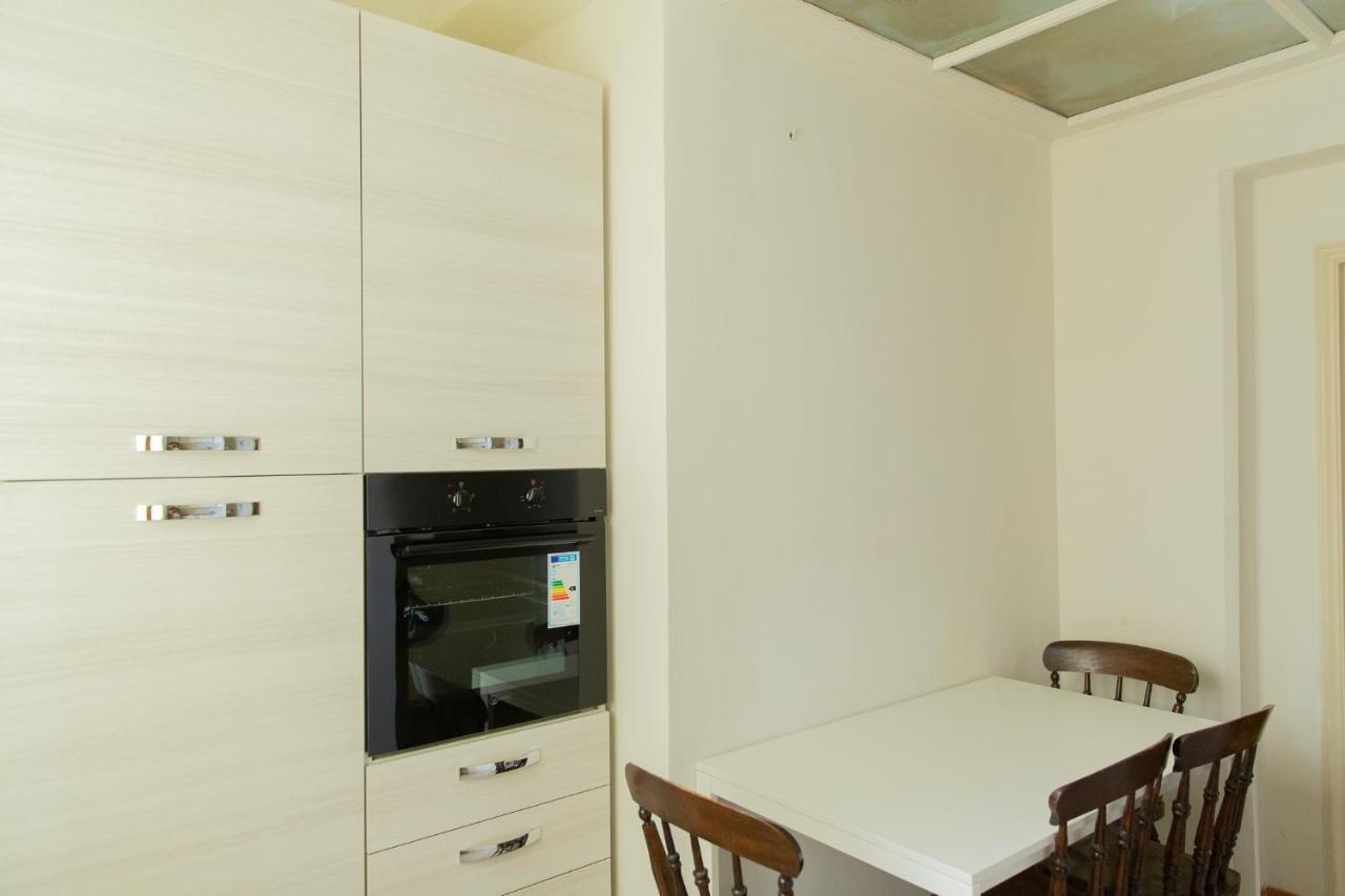Strategic 2Br Apartment Florencia Exterior foto